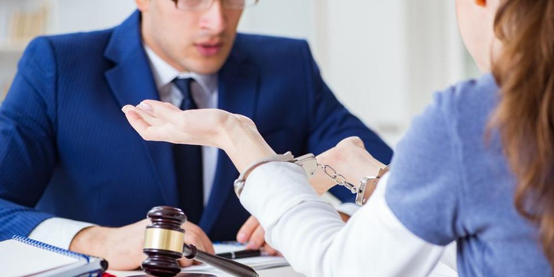 Benefits of hiring criminal defense lawyers - Nwmj Law