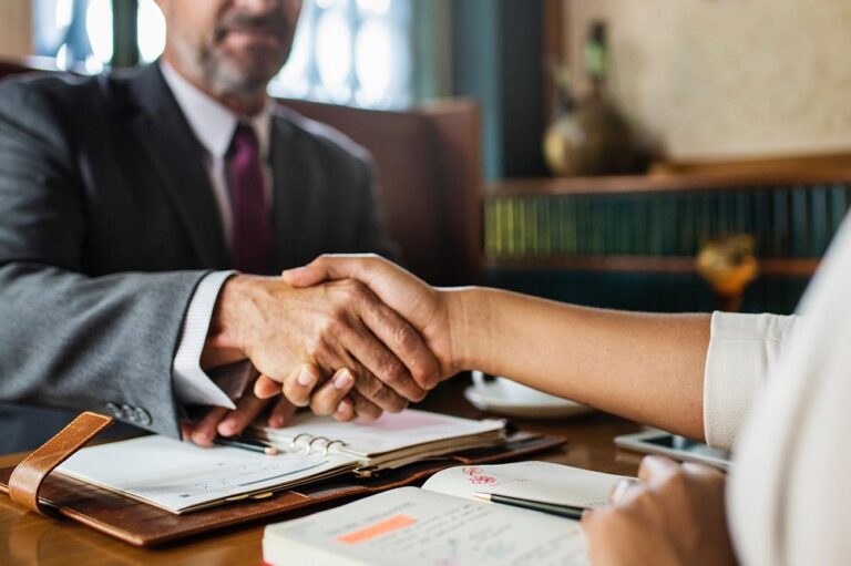 How A Truck Accident Lawyer will Help You